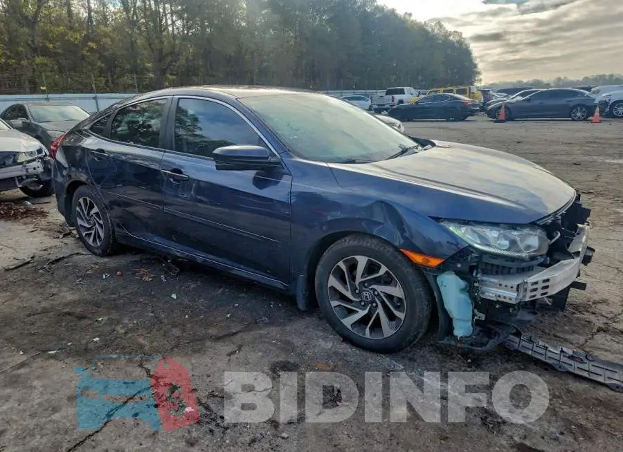 19XFC2F72HE004572 Photo# 4