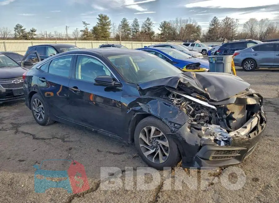19XFC2F76HE204063 Photo# 4