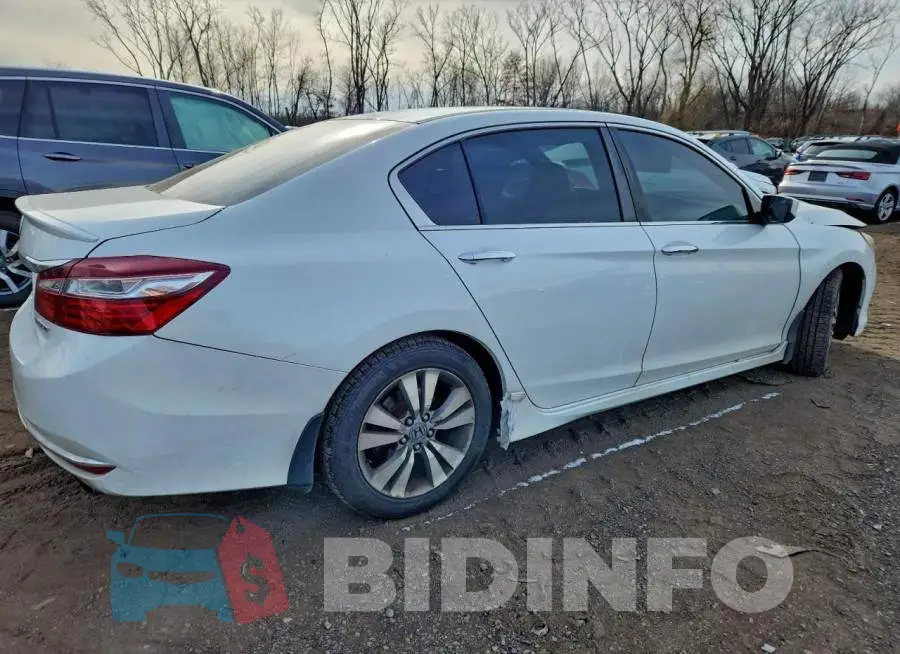 1HGCR2F58HA043395 Photo# 3