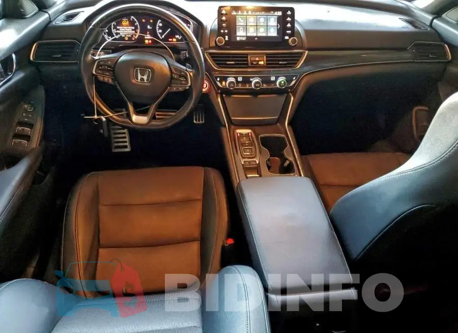 1HGCV2F35MA010813 Photo# 8