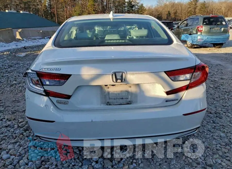 1HGCV3F49JA010663 Photo# 6
