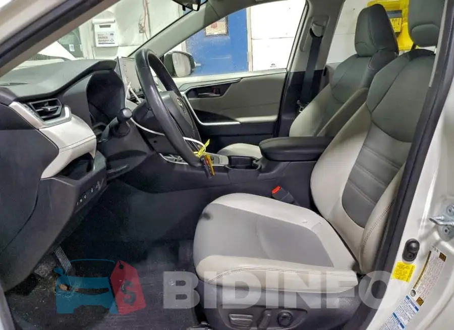 JTMB6RFV4MJ012019 Photo# 7