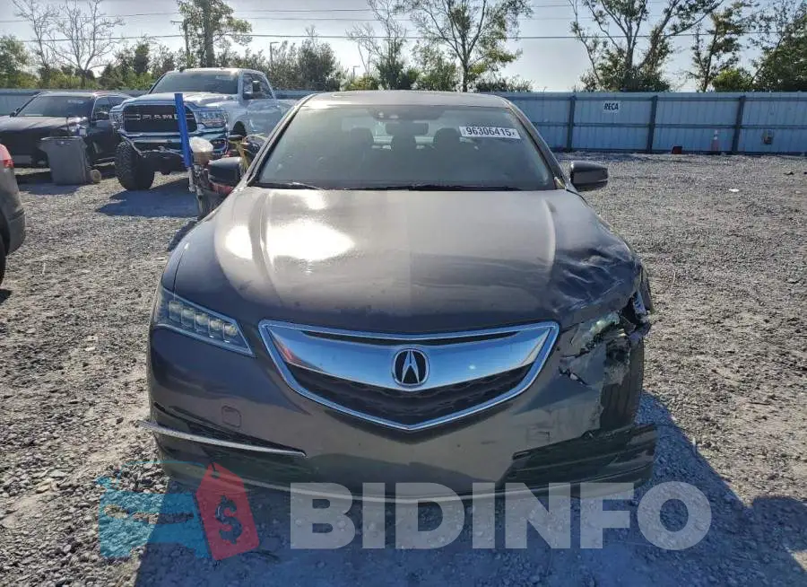 19UUB2F57GA007771 Photo# 5