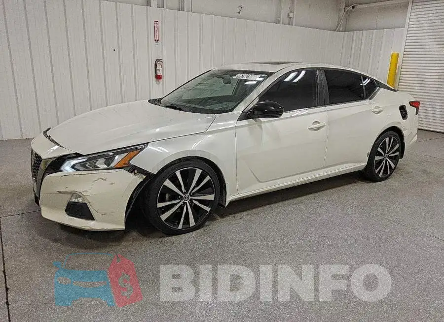 1N4BL4CV1KC130195 Photo# 1