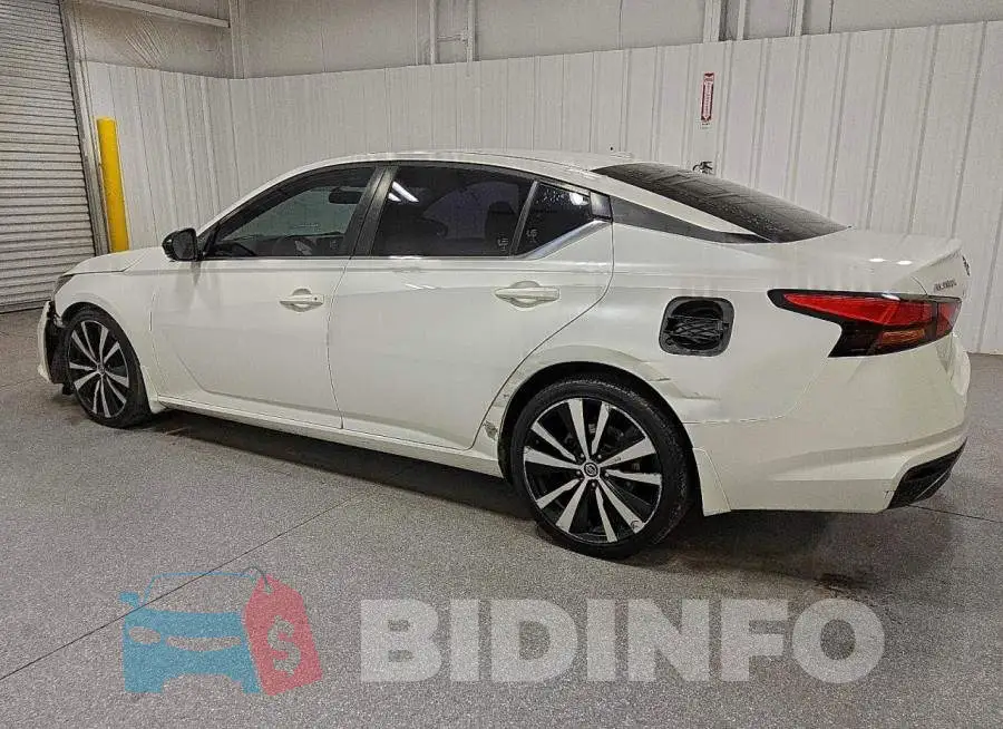 1N4BL4CV1KC130195 Photo# 2