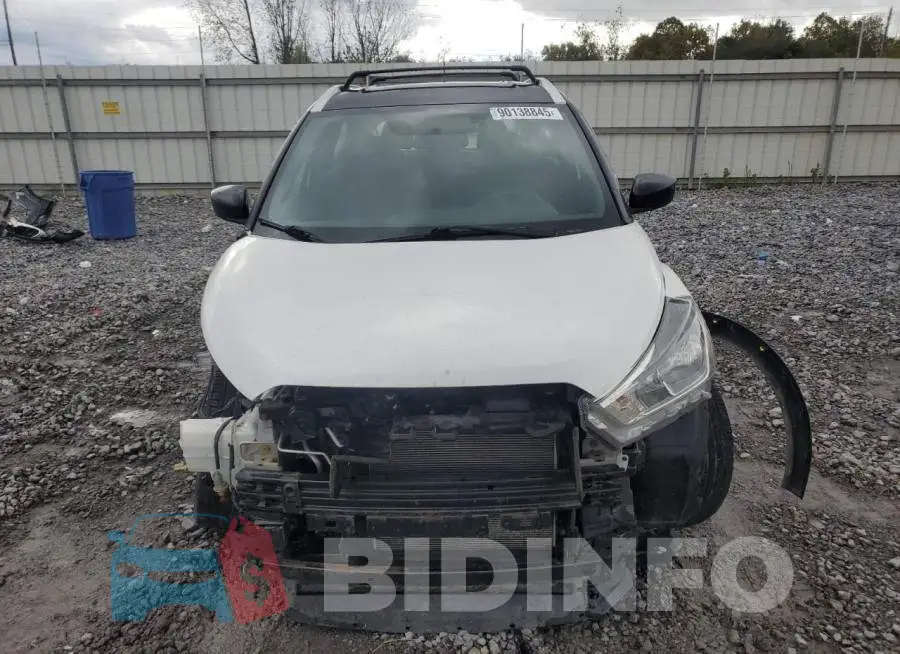 3N1CP5CU3JL501167 Photo# 5