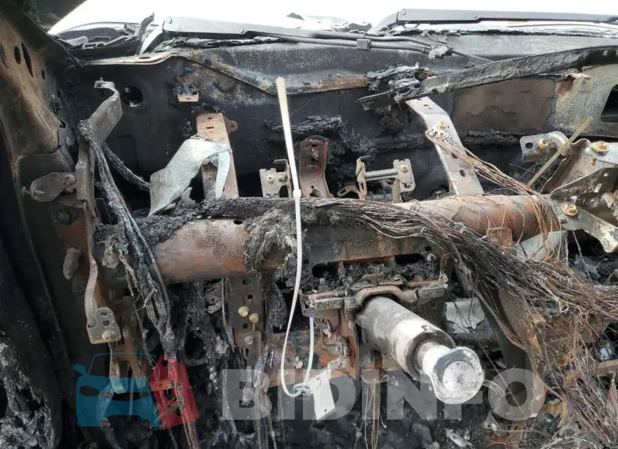 5N1BT3BA2TC726092 Photo# 9