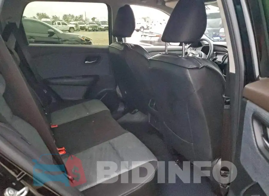 JN8BT3BA6PW427458 Photo# 11