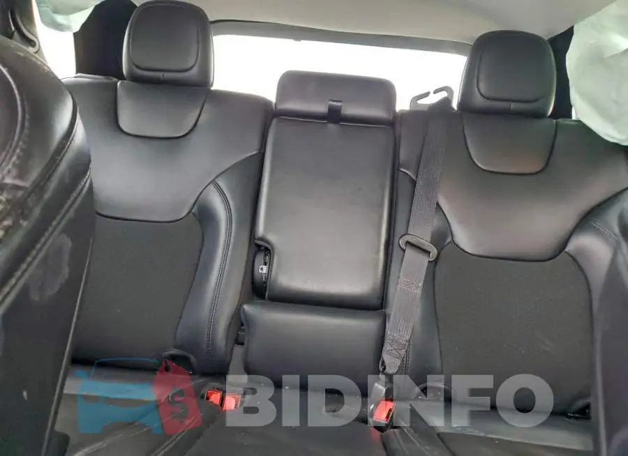 1C4PJMLX1KD477267 Photo# 10