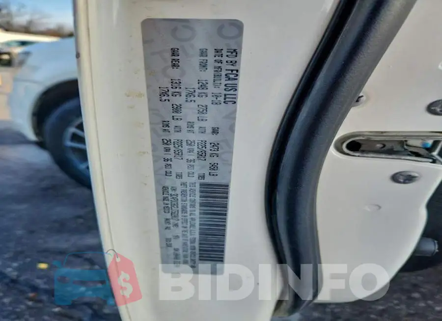3C4PDCBG2JT522017 Photo# 14