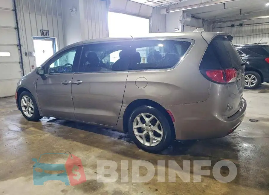 2C4RC1BGXHR841338 Photo# 2