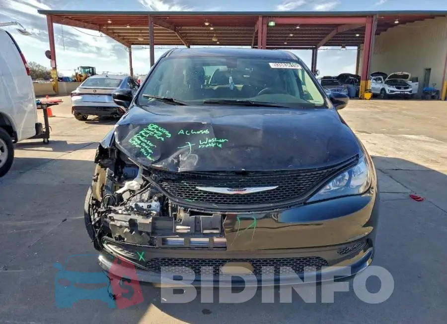 2C4RC1CG4MR571127 Photo# 5