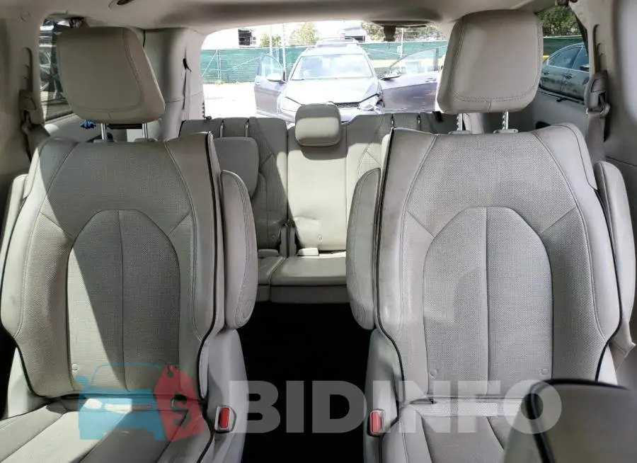 2C4RC1N71JR124716 Photo# 10