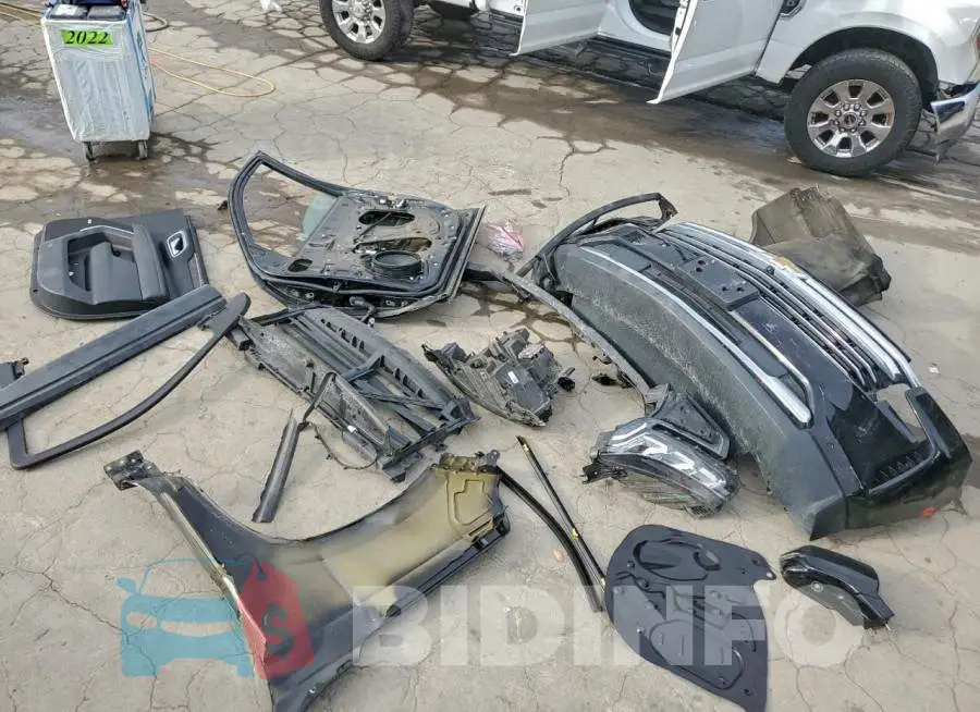 1GNSKNKD7NR118007 Photo# 13