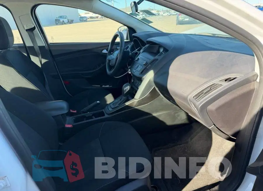 1FADP3F2XJL327521 Photo# 5