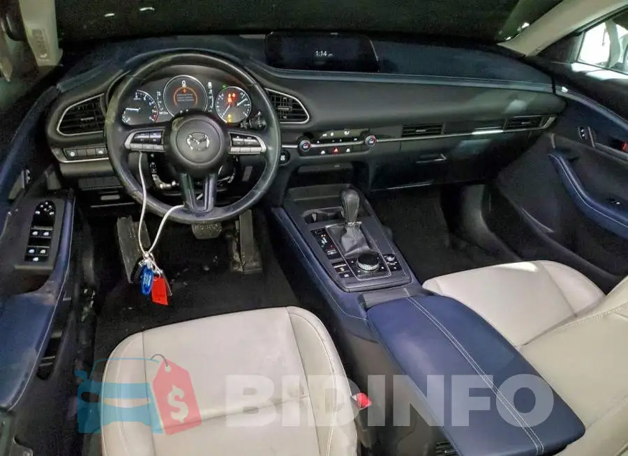 3MVDMBCL9LM110827 Photo# 8