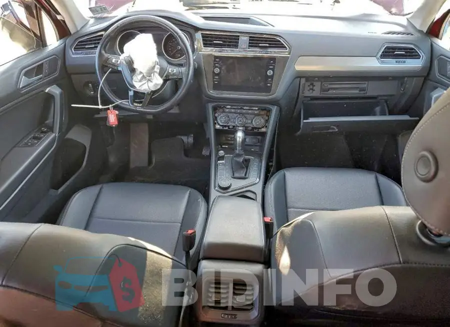 3VV2B7AX8KM129032 Photo# 8