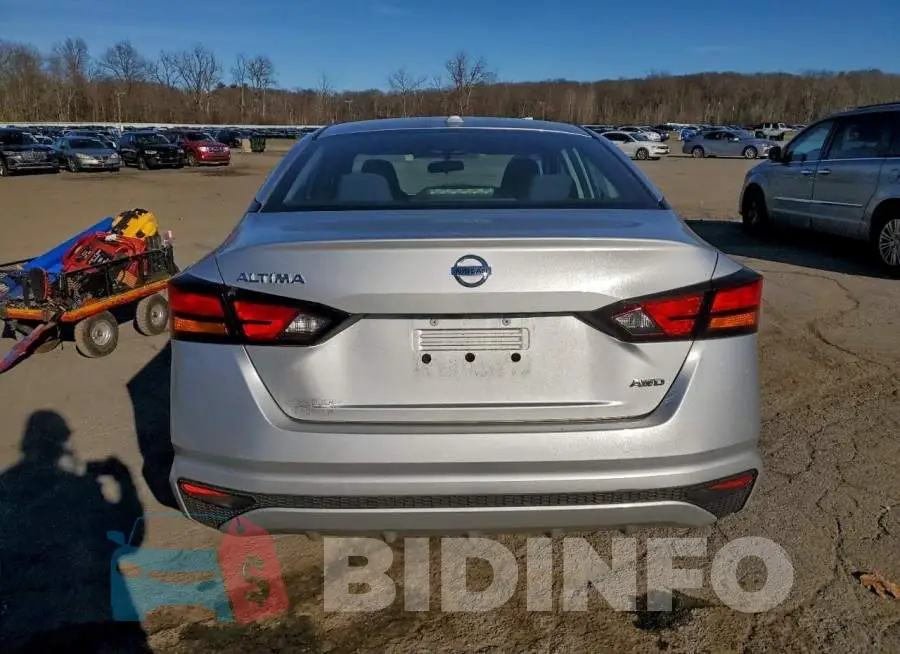 1N4BL4BWXKC194679 Photo# 6