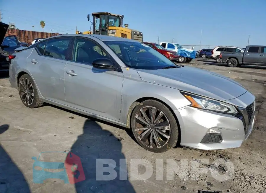1N4BL4CV5KC160249 Photo# 4