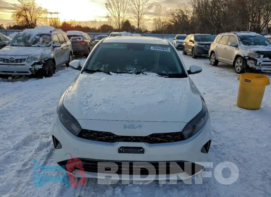 3KPF34AD8PE677437 Photo# 5