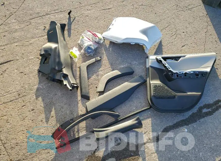 4T3RWRFV2RU125975 Photo# 13