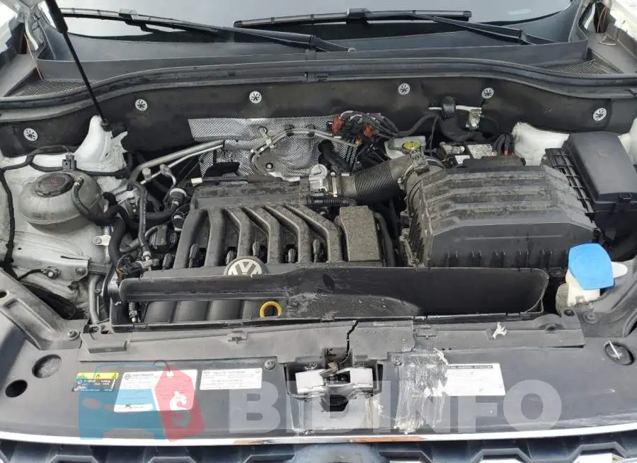 1V2SR2CA3KC597241 Photo# 12