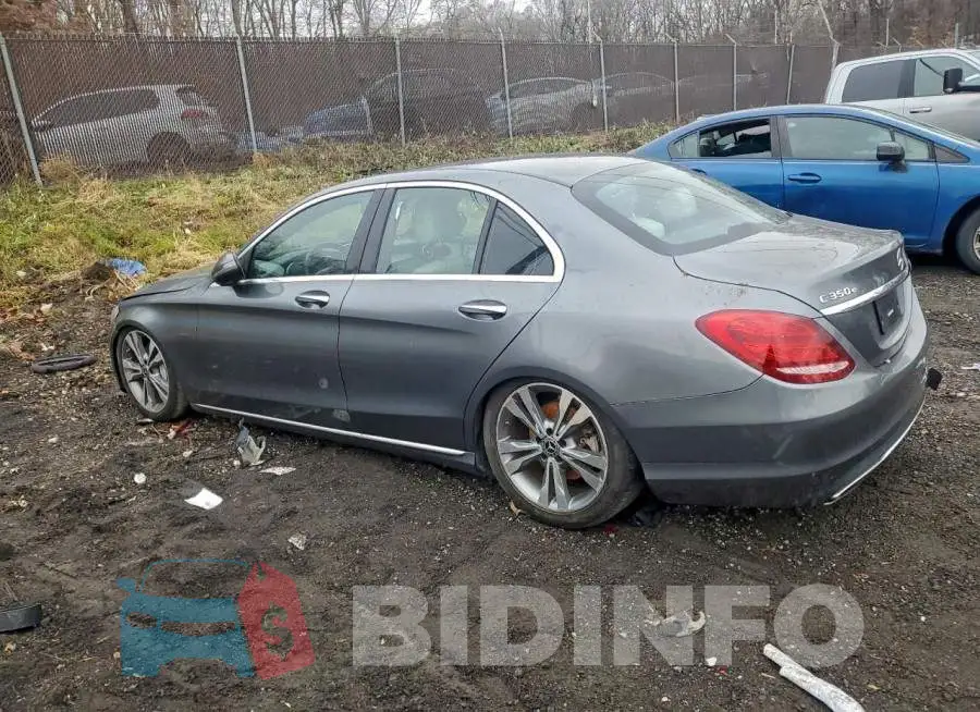 55SWF4HB8JU262565 Photo# 2