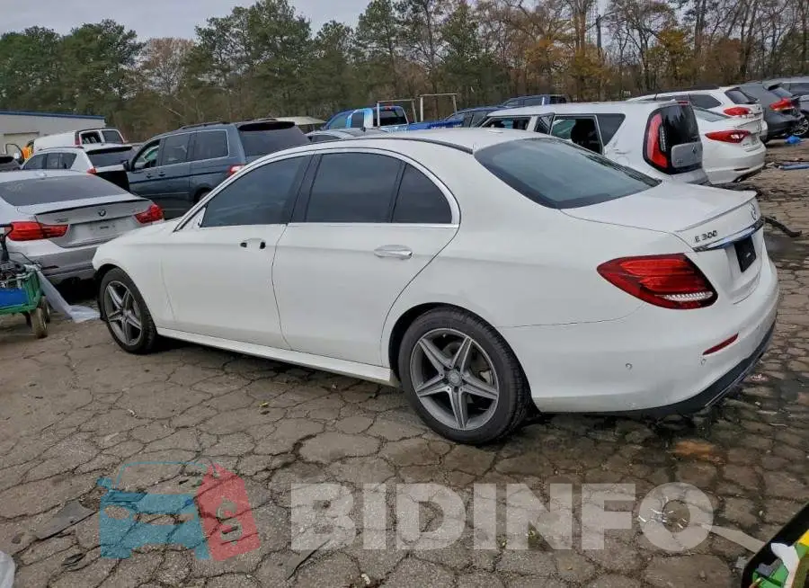WDDZF4JB4HA042857 Photo# 2