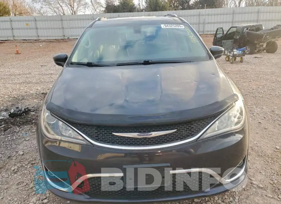 2C4RC1BG2LR268766 Photo# 5