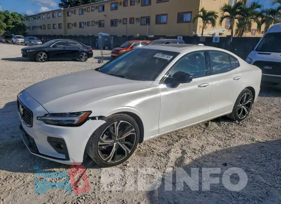 7JRL12FL8RG310457 Photo# 1