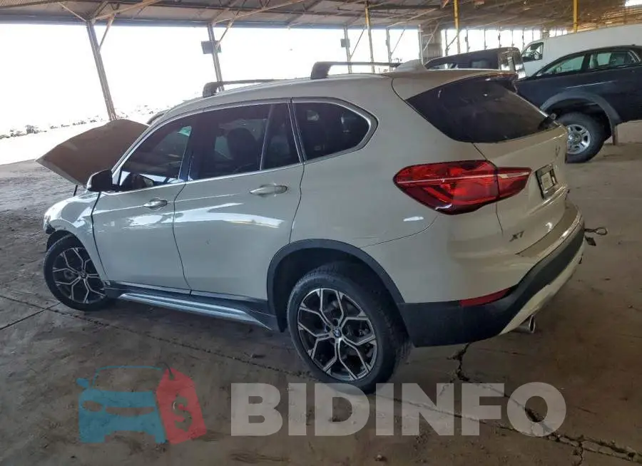 WBXJG7C02M3M74219 Photo# 2