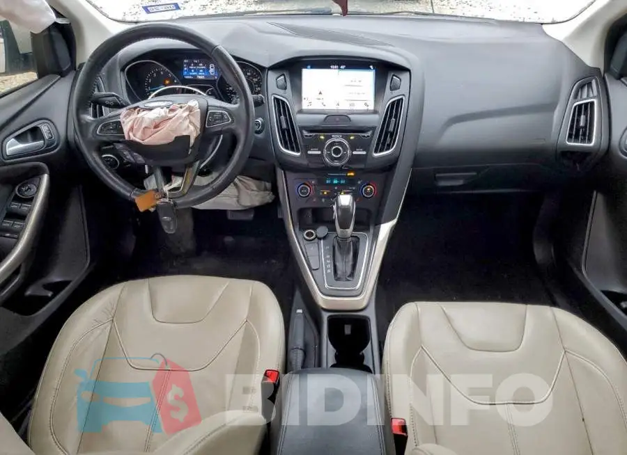 1FADP3N2XHL272578 Photo# 8