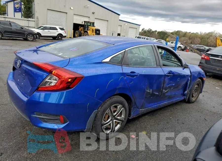 19XFC2F52HE031768 Photo# 3