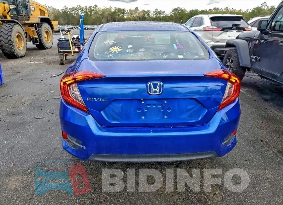 19XFC2F52HE031768 Photo# 6