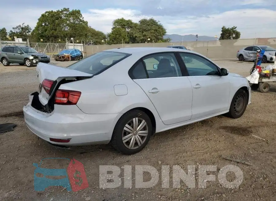 3VW167AJ0HM302445 Photo# 3