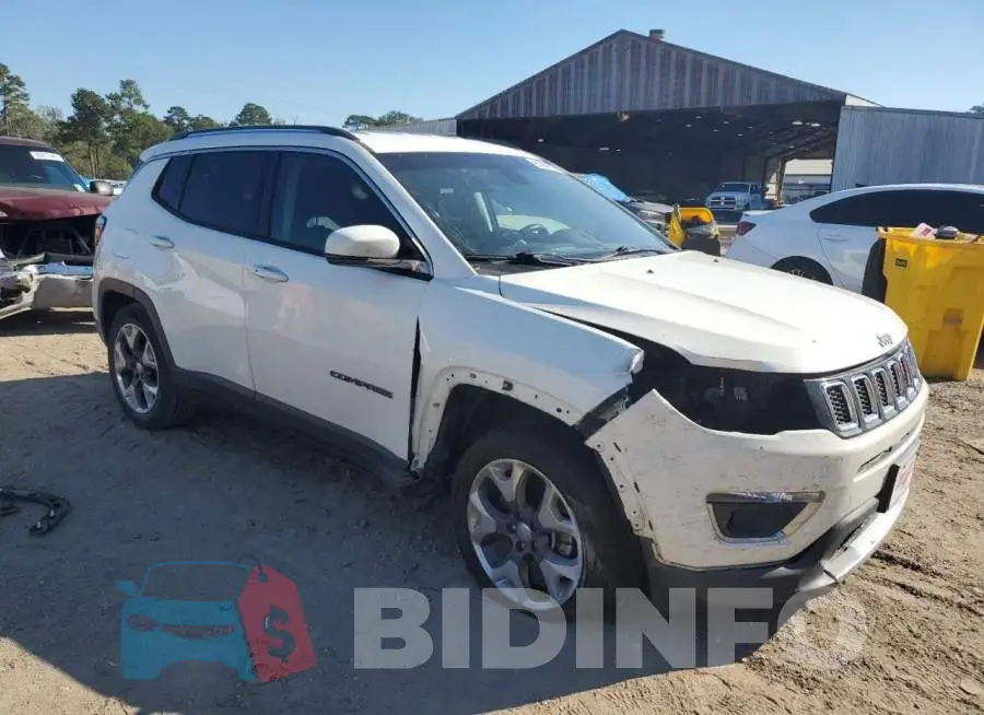 3C4NJCCB9LT170947 Photo# 4