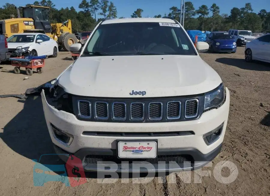 3C4NJCCB9LT170947 Photo# 5