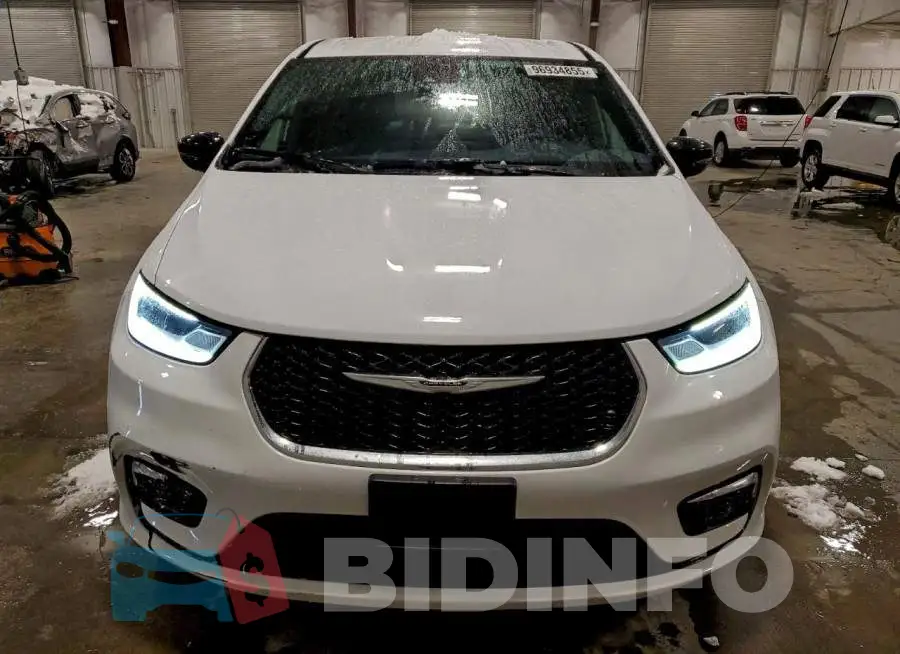 2C4RC1BG4SR508947 Photo# 5