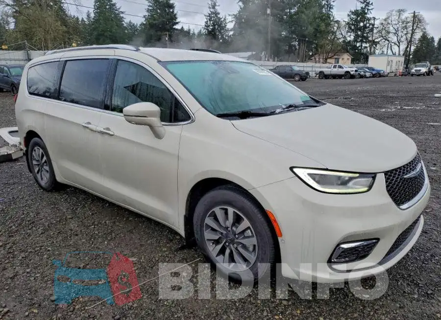 2C4RC1L76MR521894 Photo# 4