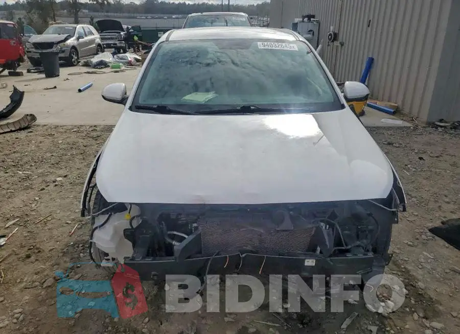 3KPC24A67NE155337 Photo# 5
