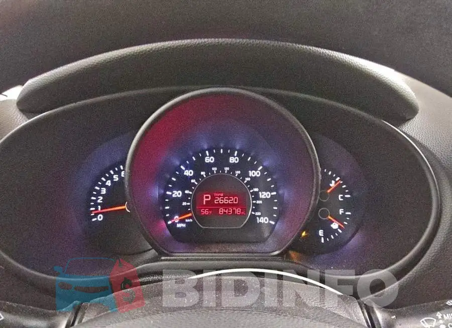 KNDJN2A21J7610757 Photo# 9