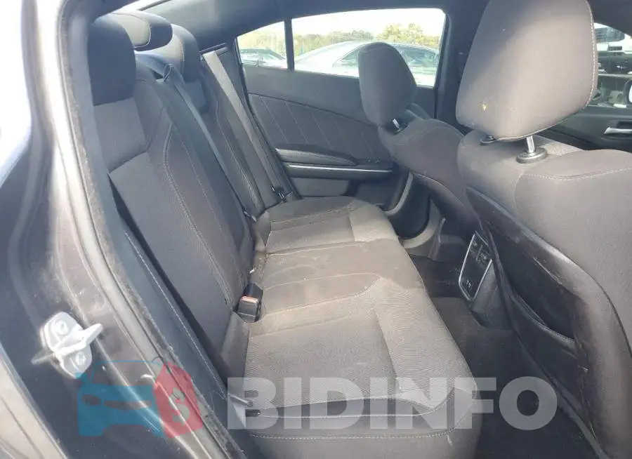 2C3CDXBG4KH699043 Photo# 10