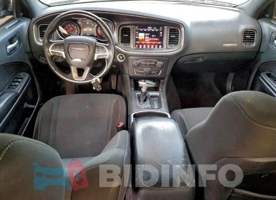 2C3CDXJG2HH557641 Photo# 8
