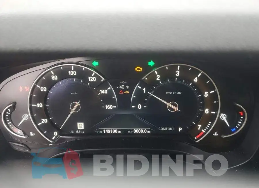 WBAJE7C50JG891483 Photo# 9