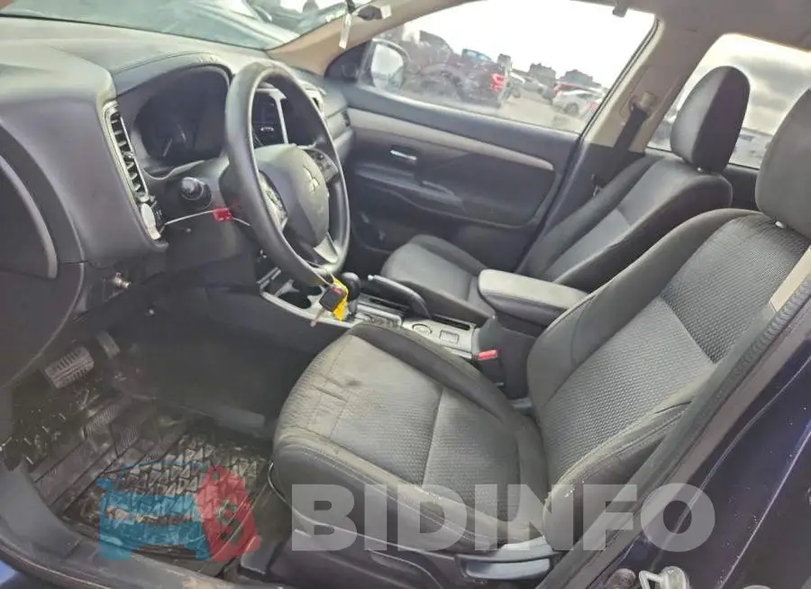 JA4AZ3A32JZ061247 Photo# 7