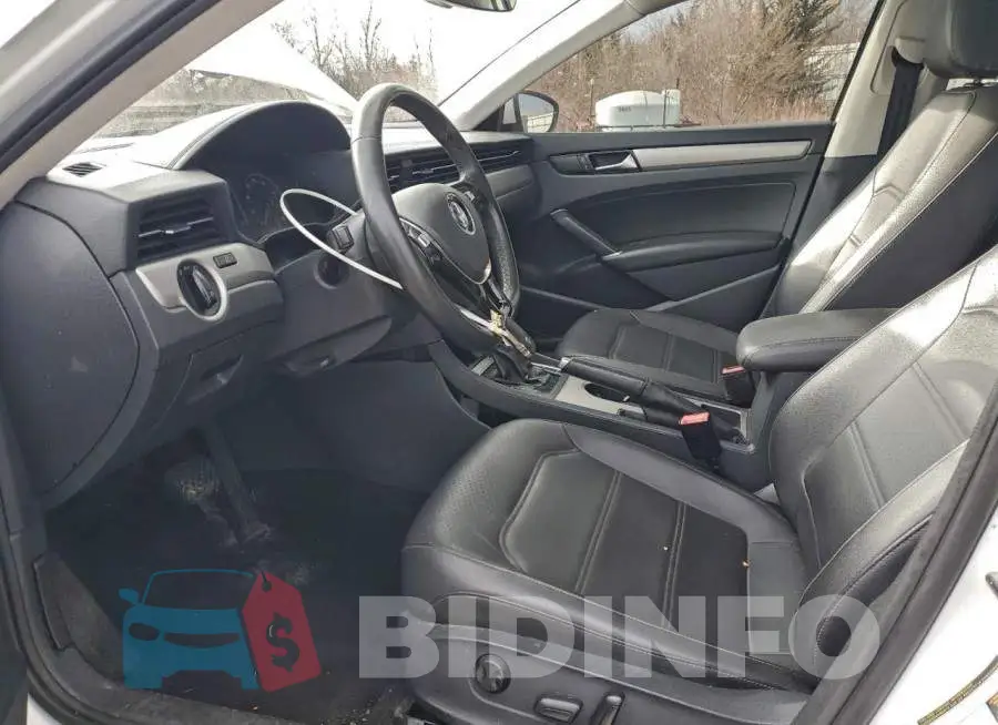 1VWSA7A37MC010887 Photo# 7
