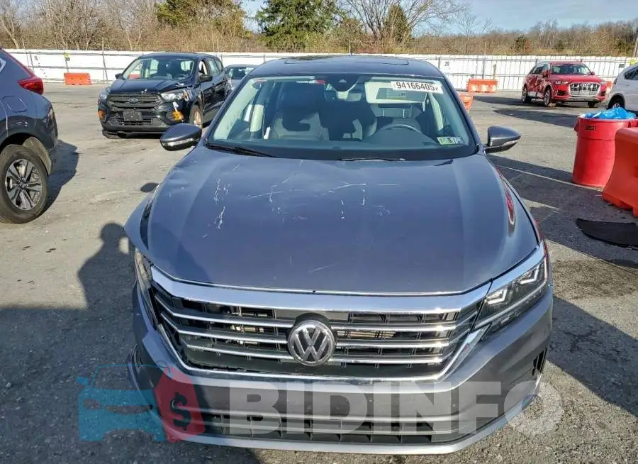 1VWSA7A37MC014695 Photo# 5