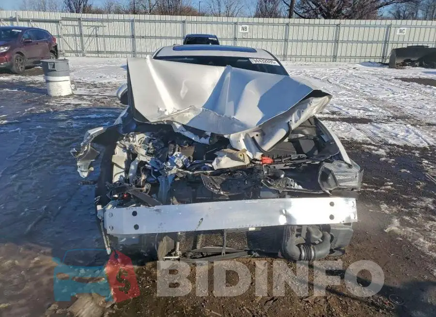 19UDE2F79KA014884 Photo# 5