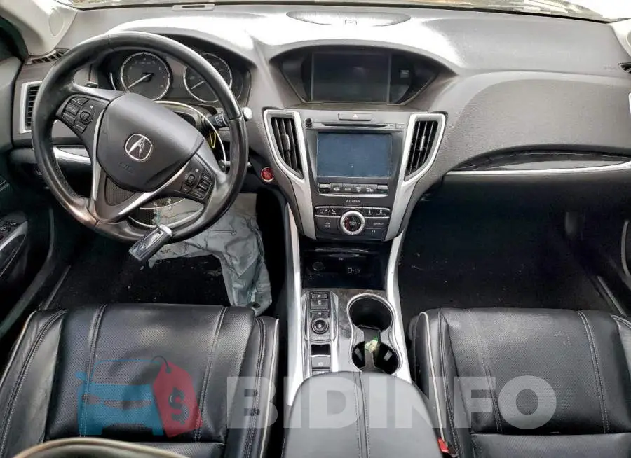 19UUB2F43LA005582 Photo# 8