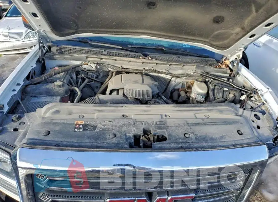 1GT22REG8JZ172285 Photo# 11